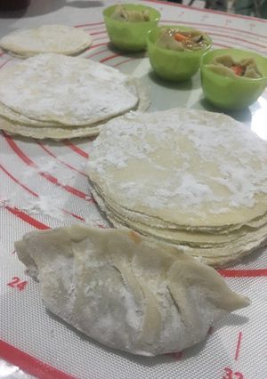 Foto resep Kulit dimsum / gyoza / kuotie / pangsit ala fe