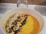 Una foto de bol chia yogur