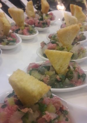 Una foto de Tártaro de carne con crutón