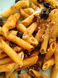 Una foto de Pasta con berenjenas