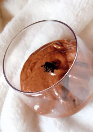 Une photo de Mousse noire à la bergamote