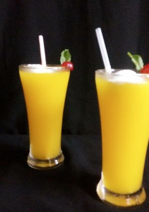 A picture of Homemade mango frooti.