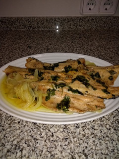 Una foto de Truchas al horno con roquefort