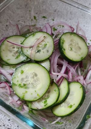 Una foto de Ensalada de pepino cohombro