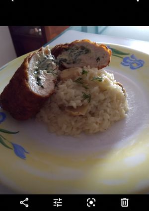 Una foto de Envoltini de pollo con risotto de champiñones