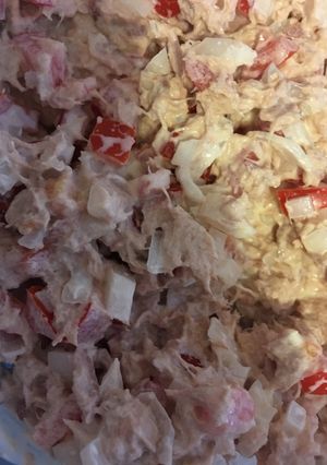 Una foto de Ensalada de atún fresca y sencilla