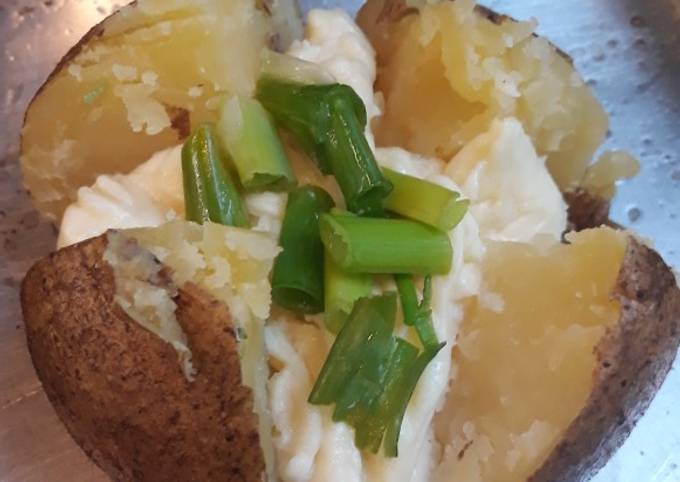Resep: Baked Potato Broccoli &amp; Cheese Simpel
