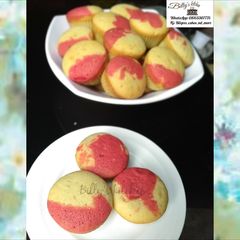 A picture of Vanilla cupcakes.