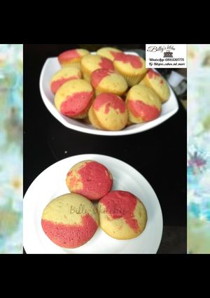 A picture of Vanilla cupcakes.