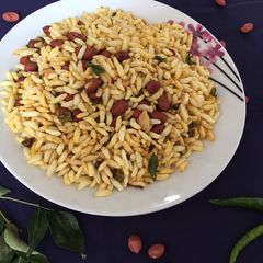 A picture of Crunchy peanut puffed rice.