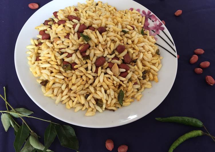 Step-by-Step Guide to Make Favorite Crunchy peanut puffed rice