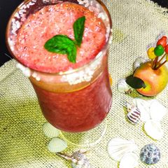 A picture of Strawberry Mint Margarita 🍓🍓🍹🍹.