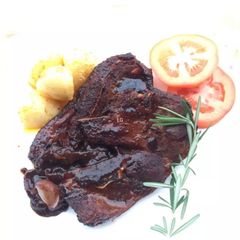 A picture of Baked Lamb In Onion Black Pepper Sauce.