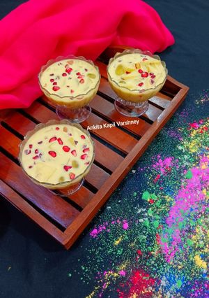 A picture of Fruit Custard.