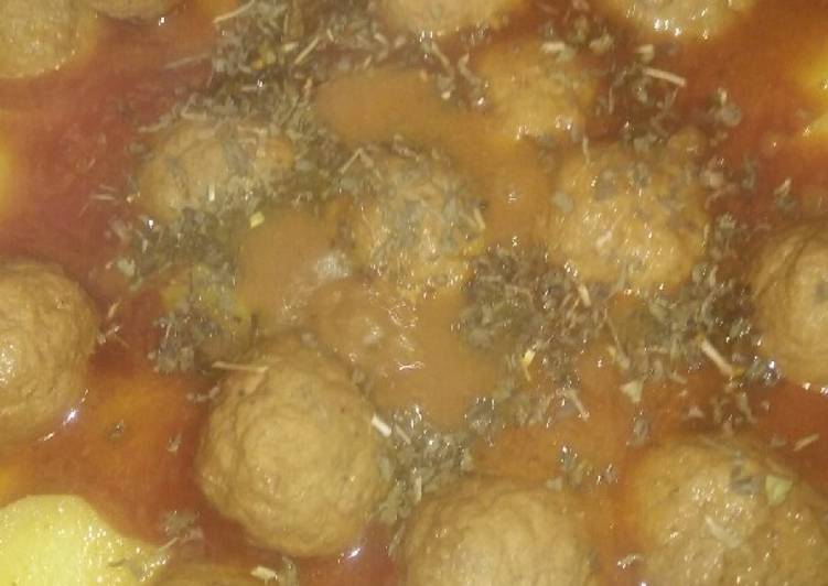 Koftay aloo ka salan