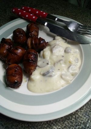 Foto resep Sosis Panggang with Mushroom Cream Sauce