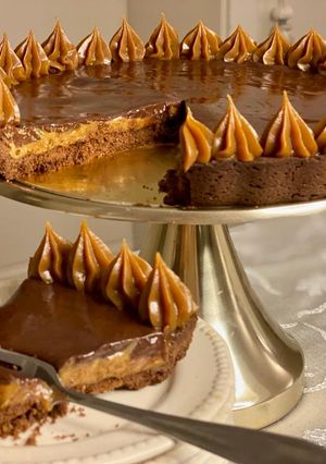 Una foto de 🇦🇷 TARTA TOFI: mucho dulce de leche y mucho chocolate (Argentina)