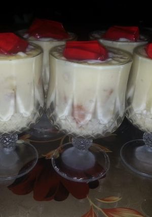 A picture of Fruit Trifle.