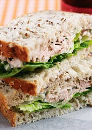 A picture of Tuna Sandwich.