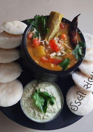 ઈડલી સંભાર.(Idli sambhar recipe in Gujarati.) રેસીપી મુખ્ય ફોટો