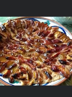 Une photo de Tarte « langues » d Halloween aux prunes et figues