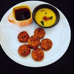A picture of Little Millet Masal vada.