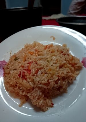 Una foto de Arroz graneado con lo que encuentres en la heladera