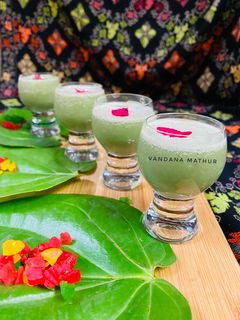 पान शॉर्ट्स (Pan shots recipe in Hindi) रेसिपी मुख्य फोटो