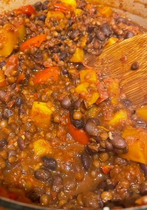 A picture of Black bean and lentil chilli.