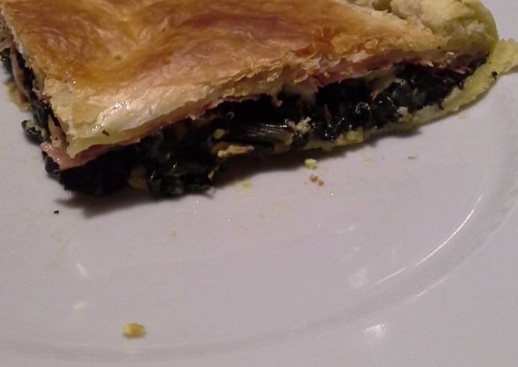 Recetta di Ultimate Torta salata al cavolo nero,scamorza e speck croccante