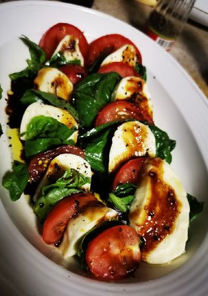 A picture of Caprese Salad🇮🇹.