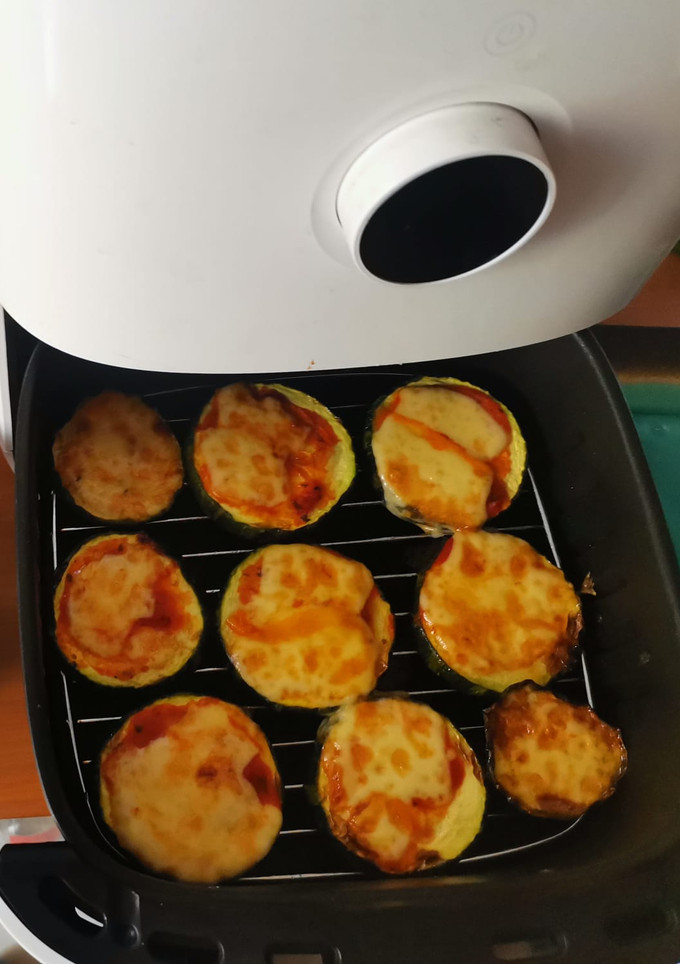 Una foto de Pizzetas de zapallitos