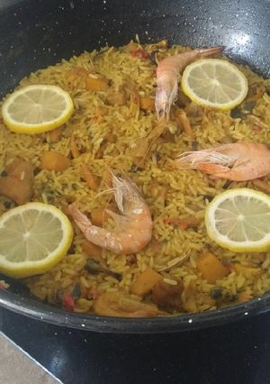 Una foto de Paella de marisco
