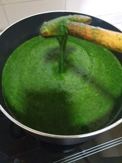 صورة لوصفة ملوخية مفروكة (خضرا)