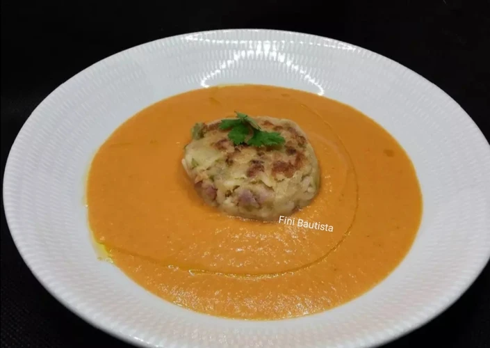 Pasos sencillos para Hacer  Tortitas de jamón arroz y atún acompañadas de porra antequerana