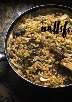 A picture of One pot hot macaroni.