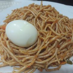 A picture of Spagetti amd egg.