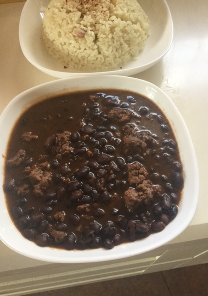 Una foto de Frijoles con carne