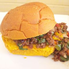 A picture of Sloppy Joe.