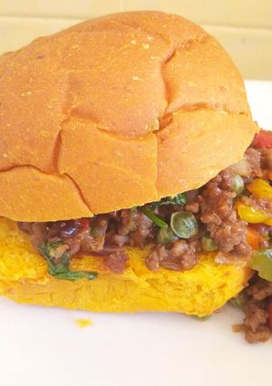 A picture of Sloppy Joe.