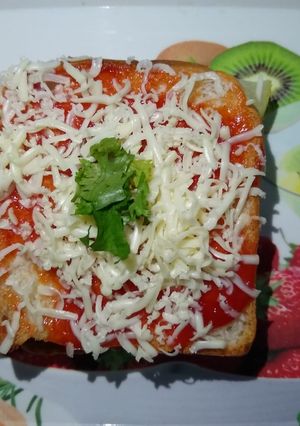 મિકસ વેજીટેબલ ચીઝ સેન્ડવીચ (Mix Vegetable Cheese Sandwich Recipe In Gujarati) રેસીપી મુખ્ય ફોટો