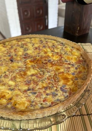 Una foto de 🧀 TARTA DE QUESO, LOMITO Y CEBOLLA 🧀