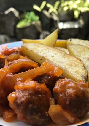 Foto resep Bola Daging Asam Manis dan Wedges Potato