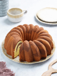 Foto resep Marmer Cake butter cake Enaaak. Rekomen buat dicoba