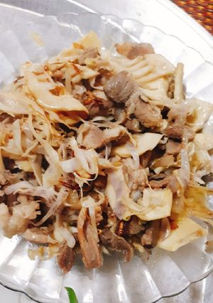 Hình của món Măng tươi ngọt xào thịt heo.