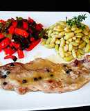 Filete de carne de cerdo con alubias verdina y pimientos