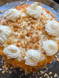 A picture of Eggless Butterscotch Cake.