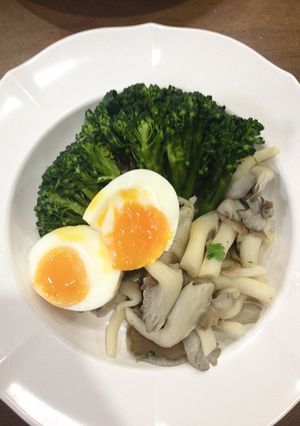 รูปของ ผักต้ม ไข่ยำมะตูม