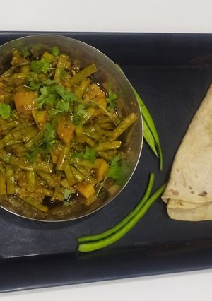 A picture of Gawar potato sabji.