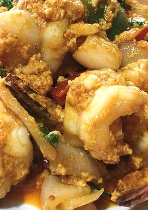 รูปของ กุ้งสดผัดผงกะหรี่